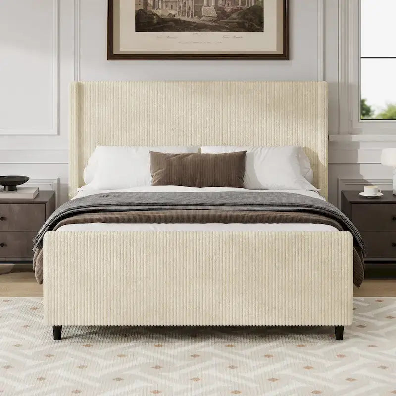 Letto imbottito in velluto a coste con testiera ad alette a righe verticali, pediera, letto a piattaforma a basso profilo, letto a pannello a slitta