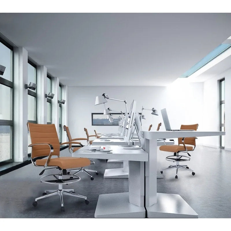 Sedia da ufficio ergonomica moderna per disegnatori