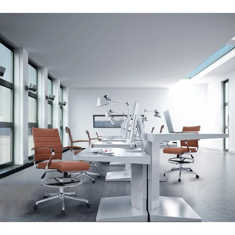 Sedia da ufficio ergonomica moderna per disegnatori