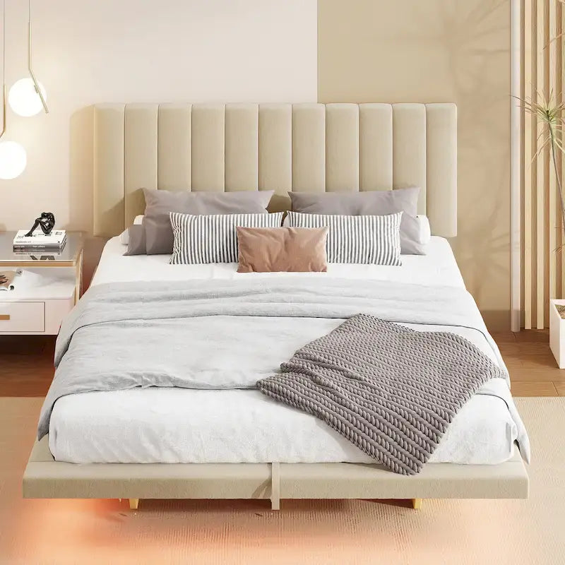 Letto matrimoniale "Queen Size" sospeso con luci LED e USB